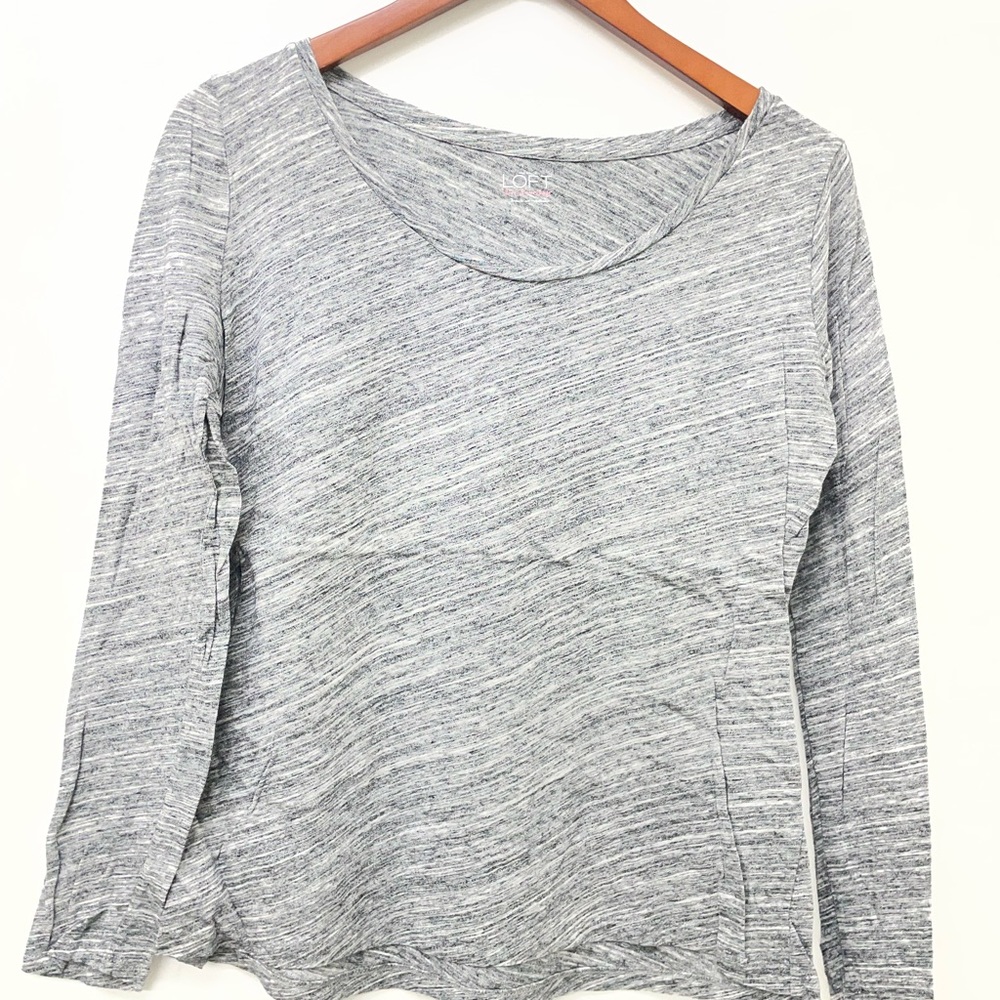 LOFT gray heathered long sleeve tee relaxed fit stretch knit Women’s Size Medium